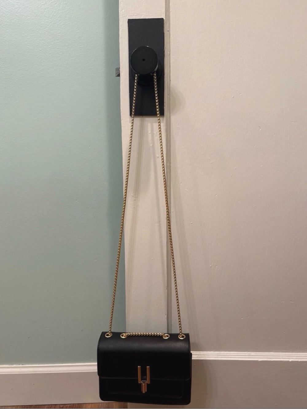 Black Purse With Gold Chain Strap - Picture 6 of 6